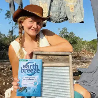 Customer with Earth Breeze detergent sheets